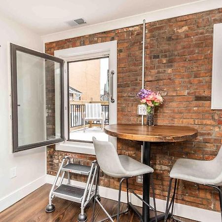 Luxury Design Focused, Detroit Themed Apt Near Downtown In The Art District Apartment Exterior foto